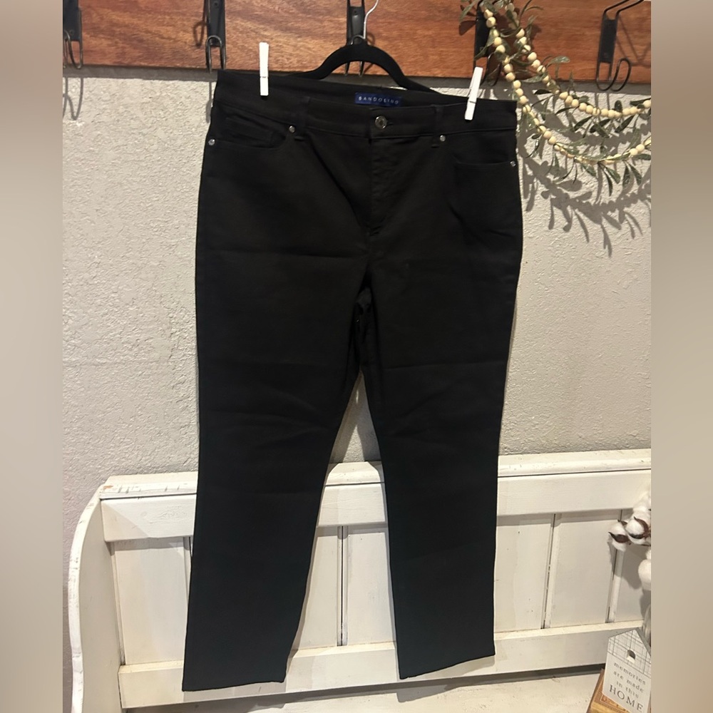 BANDOLINO Amy size 16 black pants